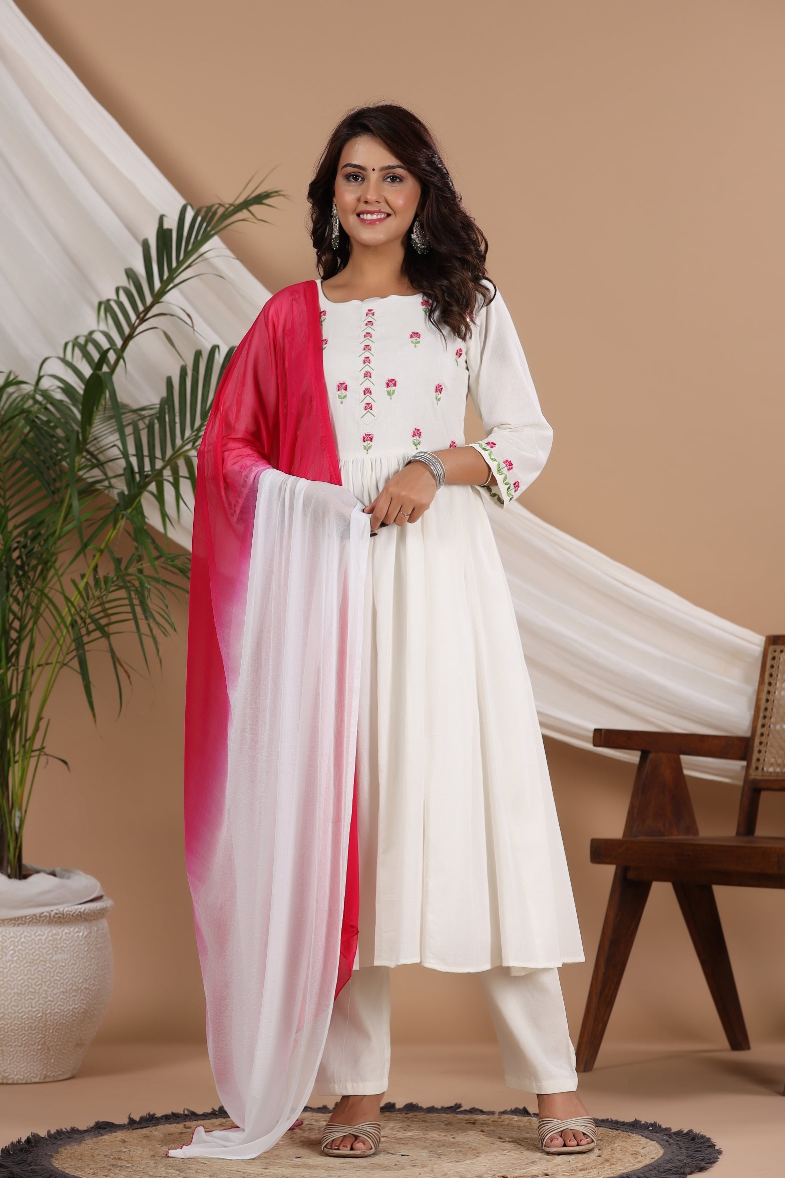 Floral Embroidered Regular Pure Cotton Kurta with Palazzos & Dupatta