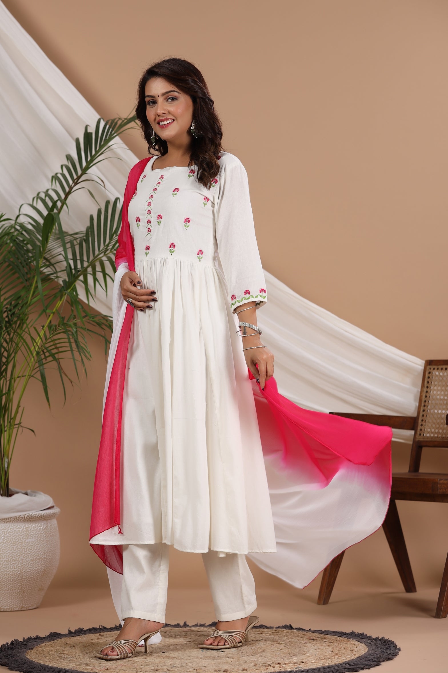 Floral Embroidered Regular Pure Cotton Kurta with Palazzos & Dupatta