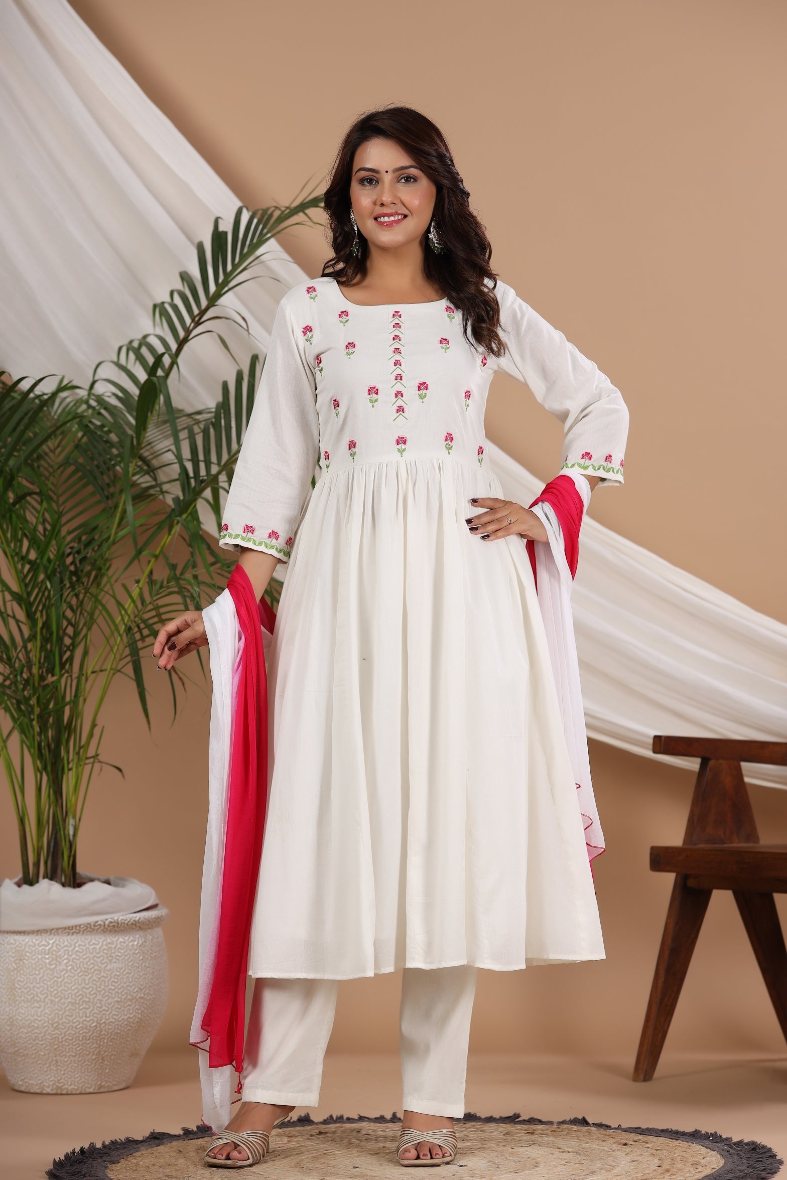 Floral Embroidered Regular Pure Cotton Kurta with Palazzos & Dupatta